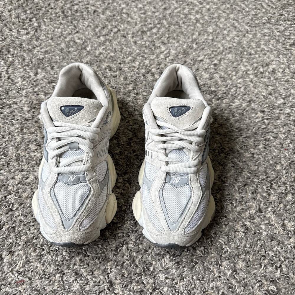 New Balance White Light Gray Chunky Sneakers - Picture 2 of 8